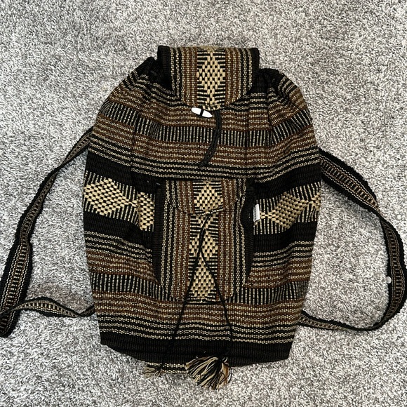Black and Gold Woven Backpack - Picture 2 of 11